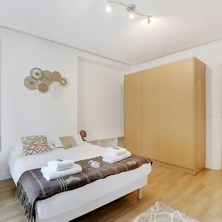 Apartment Chic - 3br 10p - Gare De L'est Republique