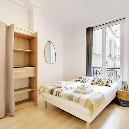 شقة Chic - 3br 10p - Gare De L'est Republique *